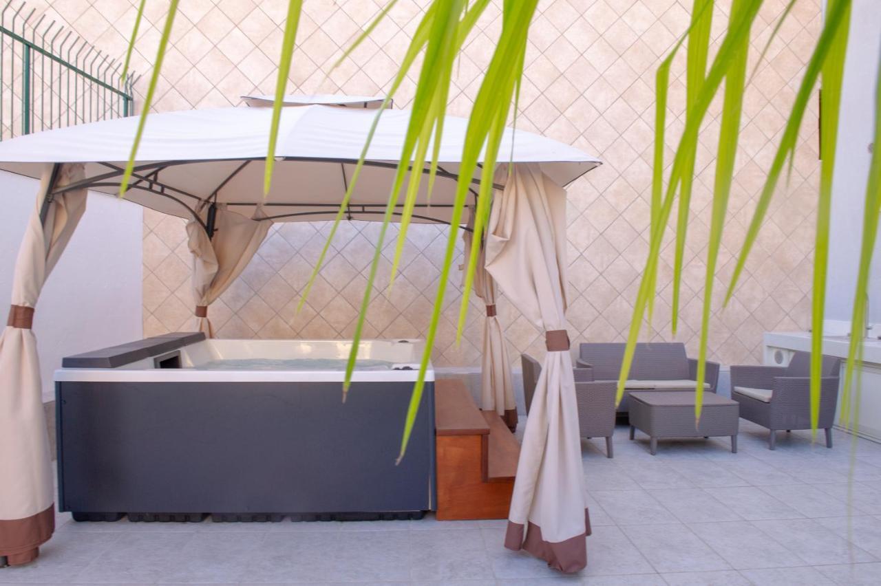 Joyce Luxury Suite モノーポリ エクステリア 写真